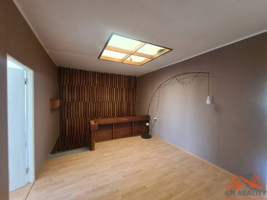 Na predaj dvojgeneračný rodinný dom Nové Zámky - 7