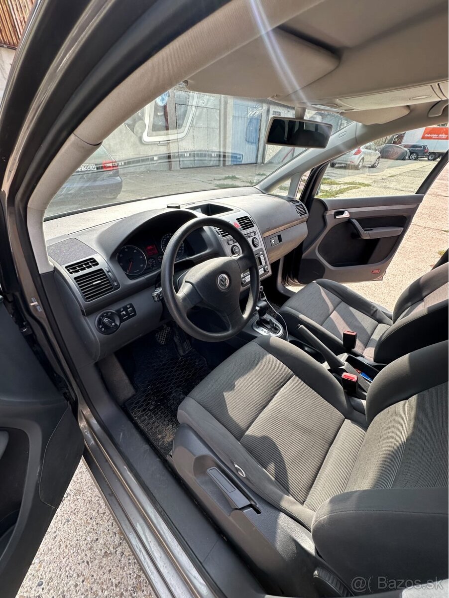 Volkswagen touran - 7