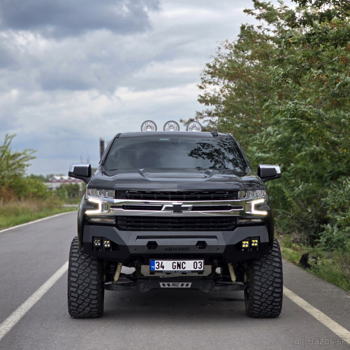 Predný pevnostný náraznik Chevy Silverado 2019 - 7