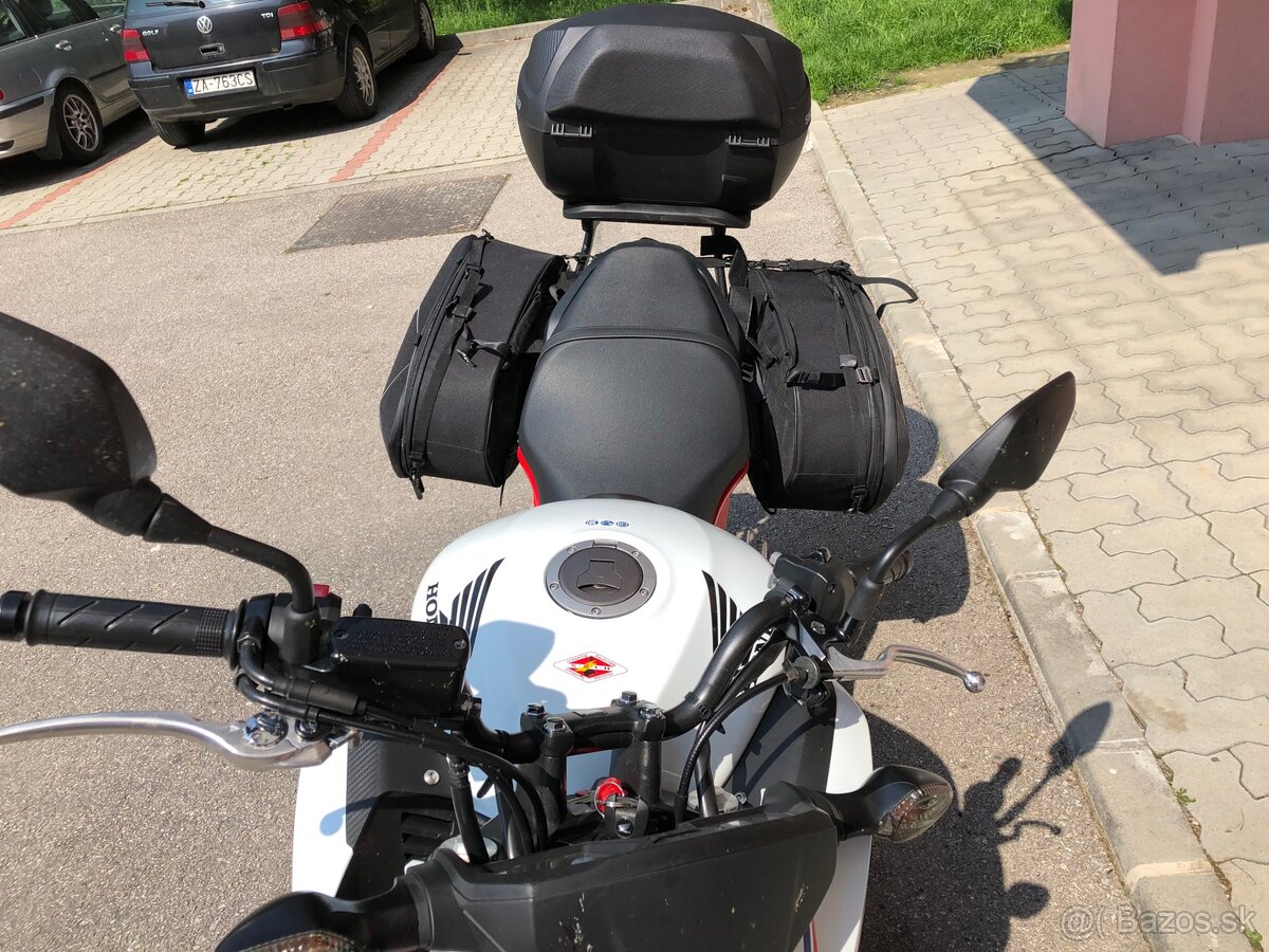 Honda CB 650 FA, ročník 4/2015 - 7