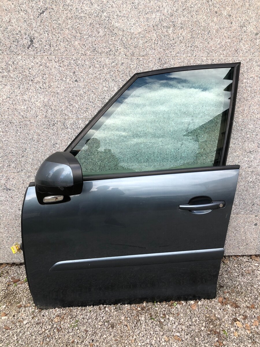Rozpredám Citroën C4 picasso r.v.:,2006-2013 - 7