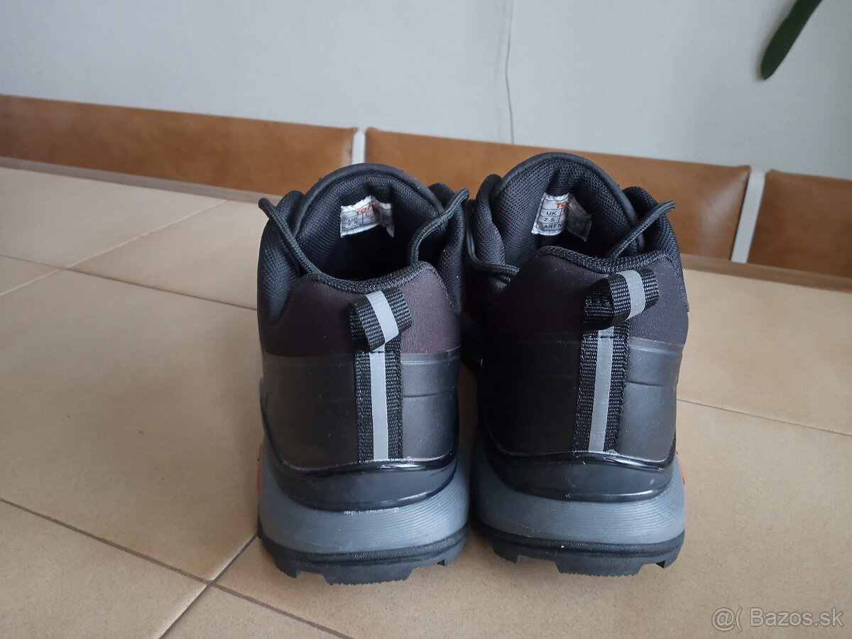 Panske crosove bezecke botasky ADIDAS Top Shell. - 7