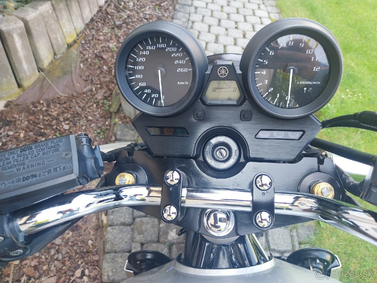 YAMAHA XJR 1300 11/2013 vstrekovanie - 7