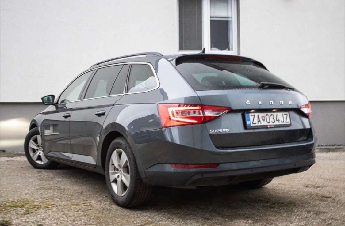 Škoda Superb Combi 2.0 TDI DSG - 7