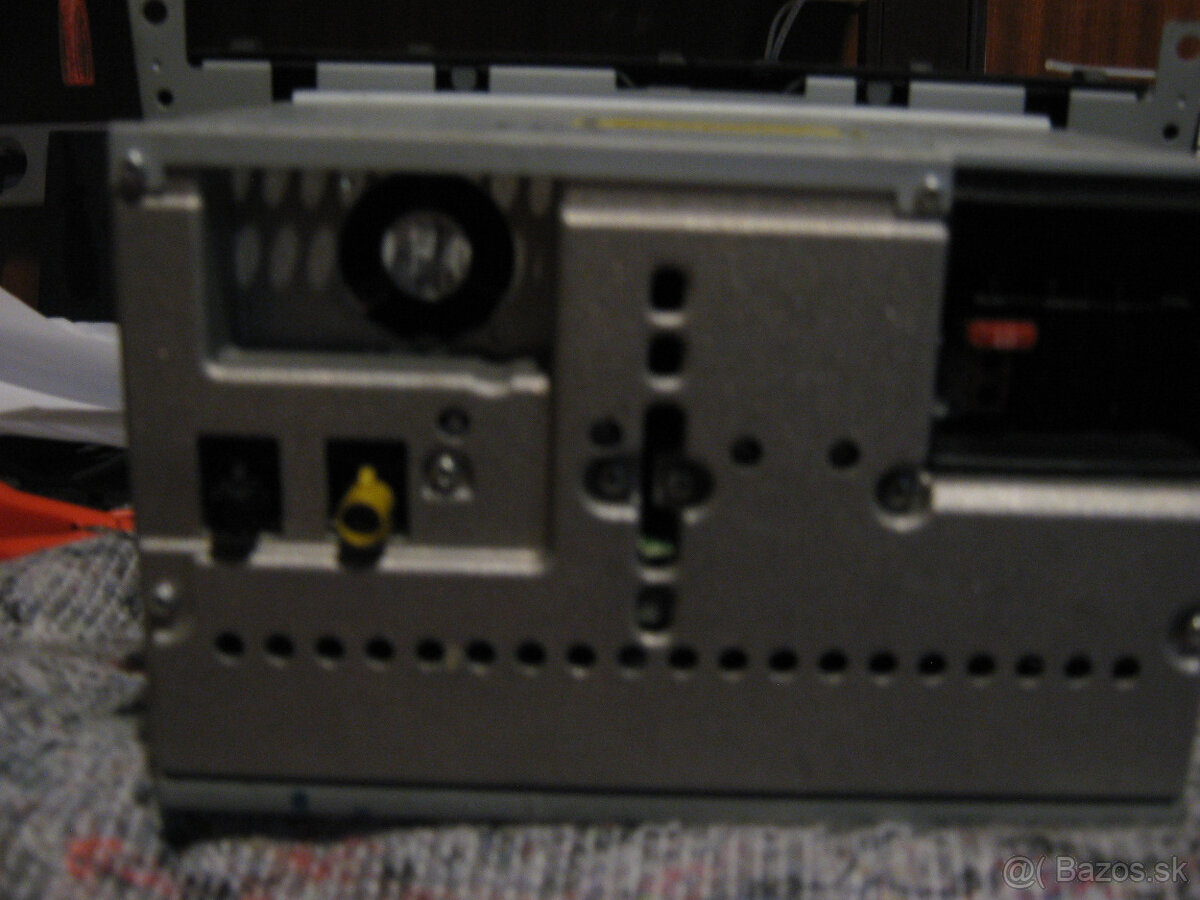 org.autoradio mercedes....úloženka - 7