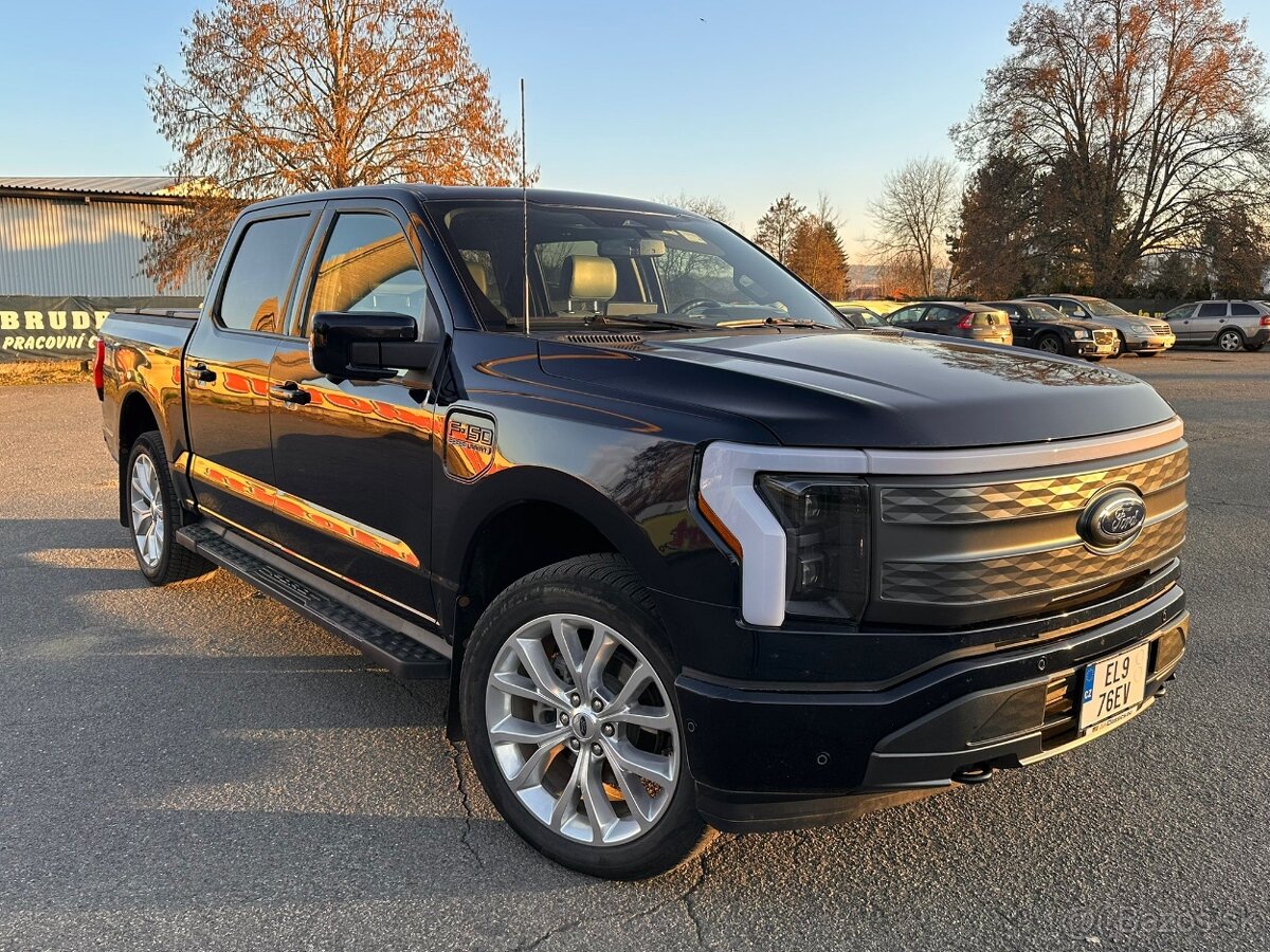 Ford F-150 Lightning - 7