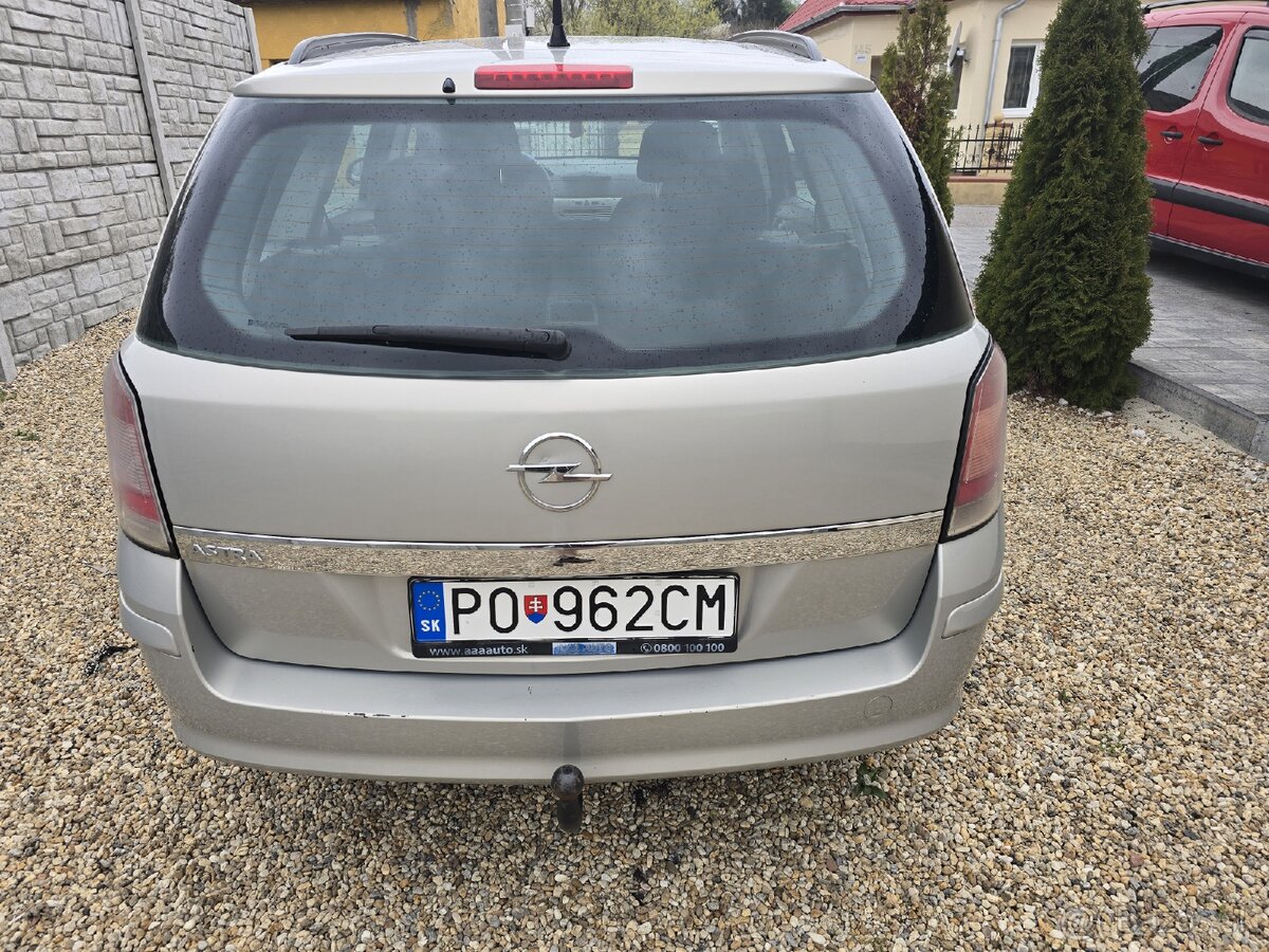 Predám Opel Astra Wagon 1.4 benzín r.v.2007 - 7