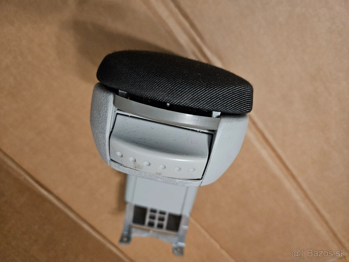 Škoda Fabia 2 Roomster lakťová opierka - 7