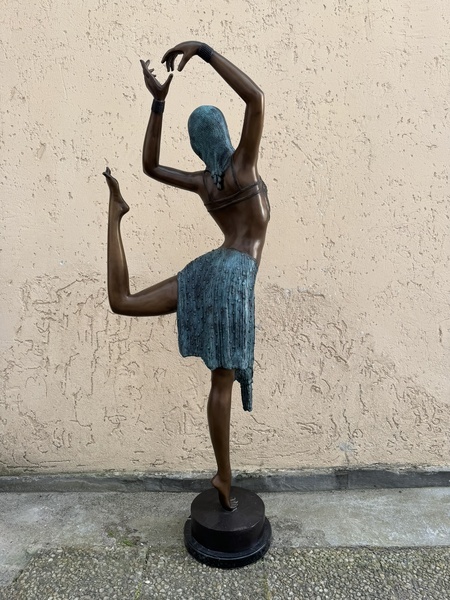 VELKÁ BRONZOVÁ SOCHA - TANEČNICE 167 cm - 7