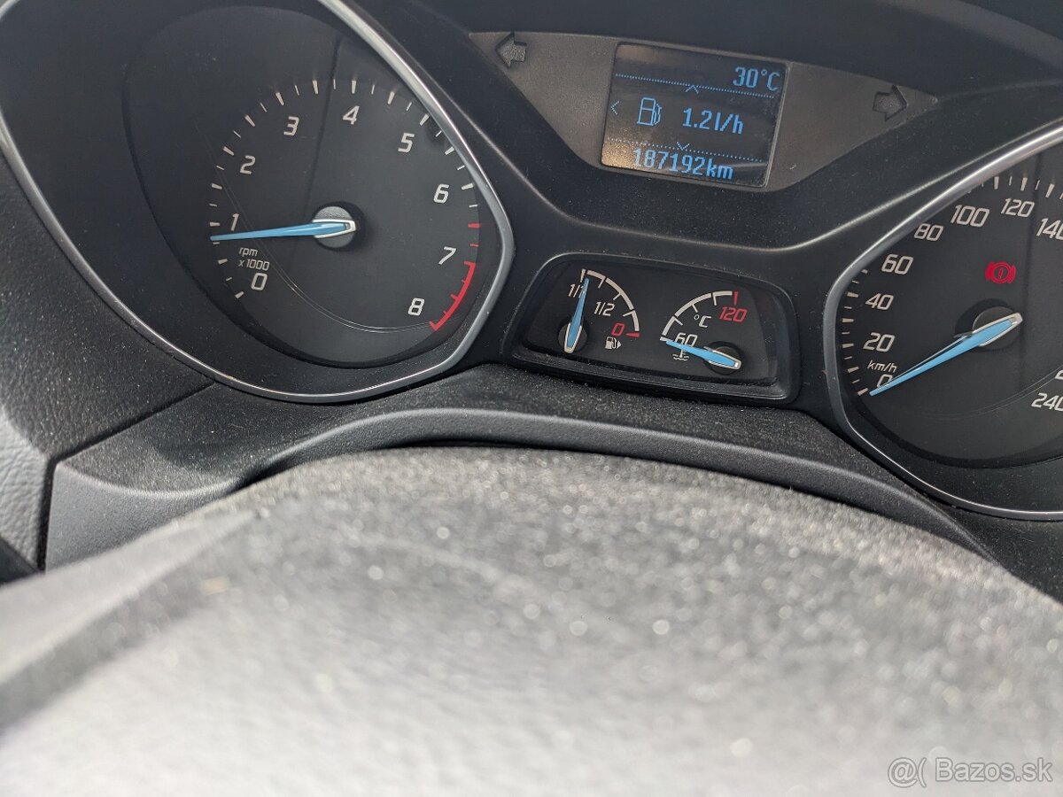 FORD Focus Kombi 2013 benzín - 7