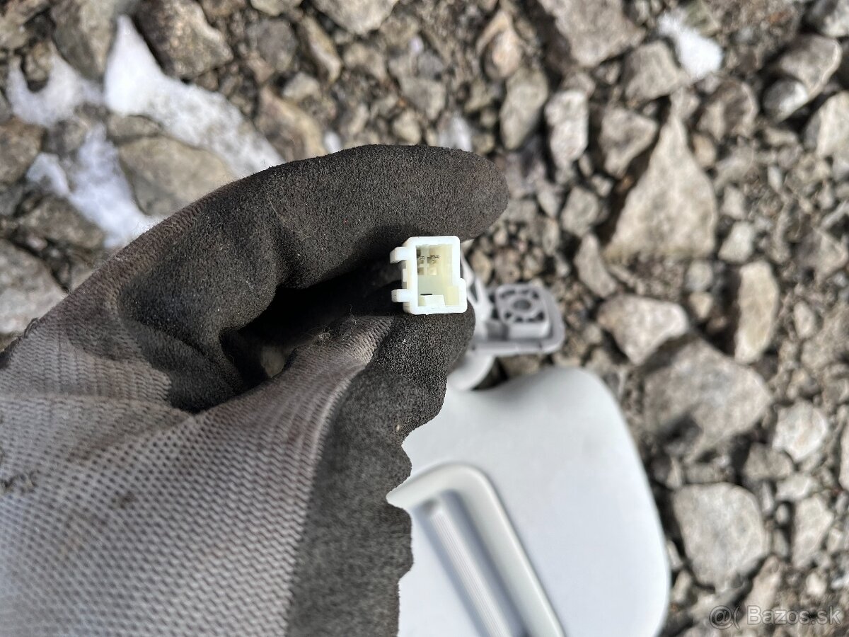 Kia Ceed Kombi 06-12 vypínač okien, madlo, panel, clonítko Ľ - 7