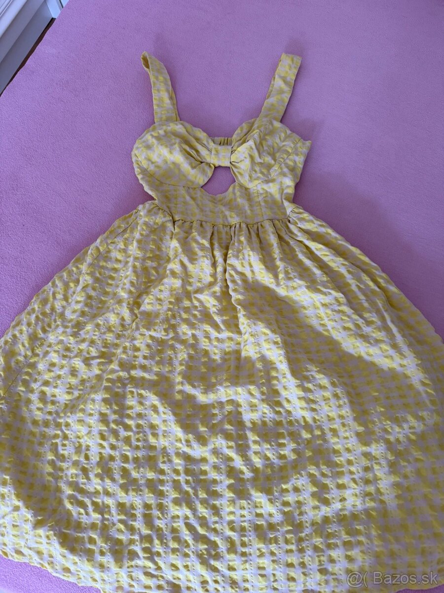 Viacere kusy oblecenia - 7