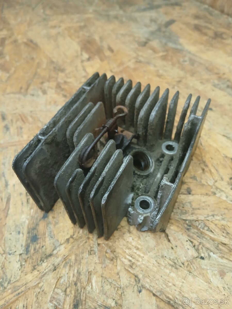 Babetta 207 hlava valca s dekompresorom - 7