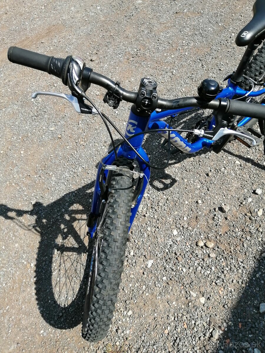 Kona-hula veľ 24 - 7