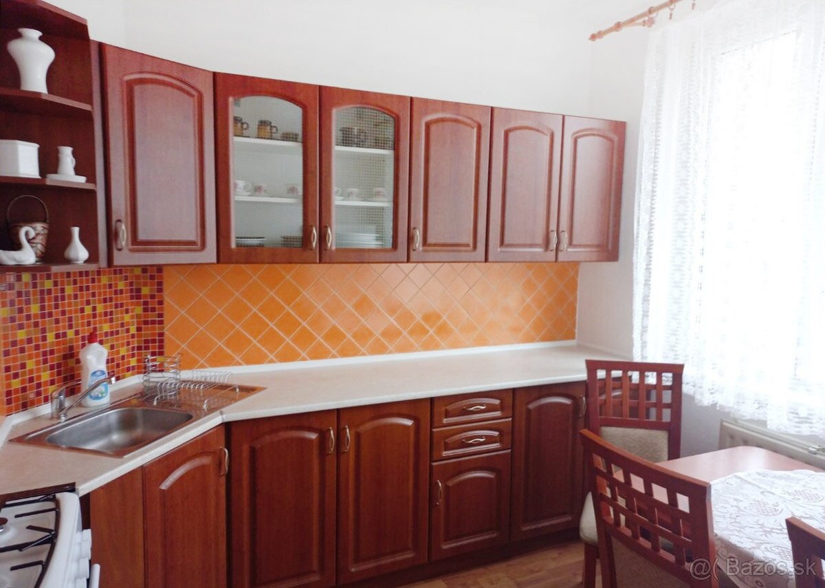 Pkame na prenájom 1-izbový byt s loggiou na Palárikovej ul. - 7