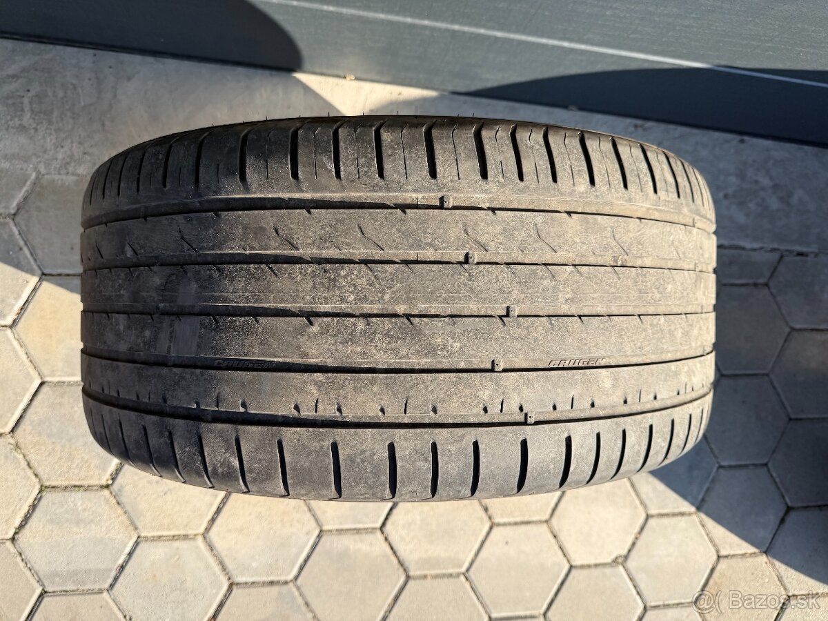 275/45 R21 a 315/40 R21 Kumho - 7