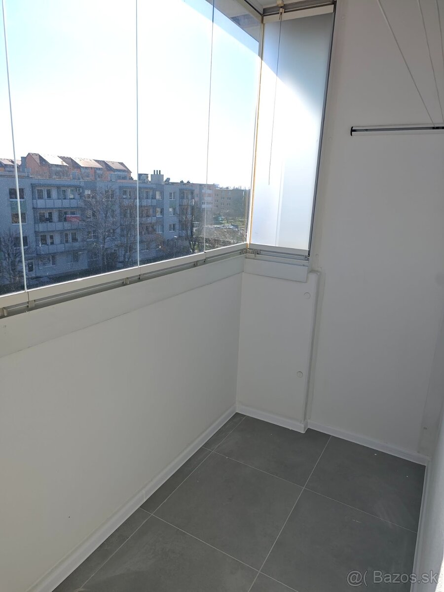 Prenajmem 1-izbový byt 35 m² Senec - 7