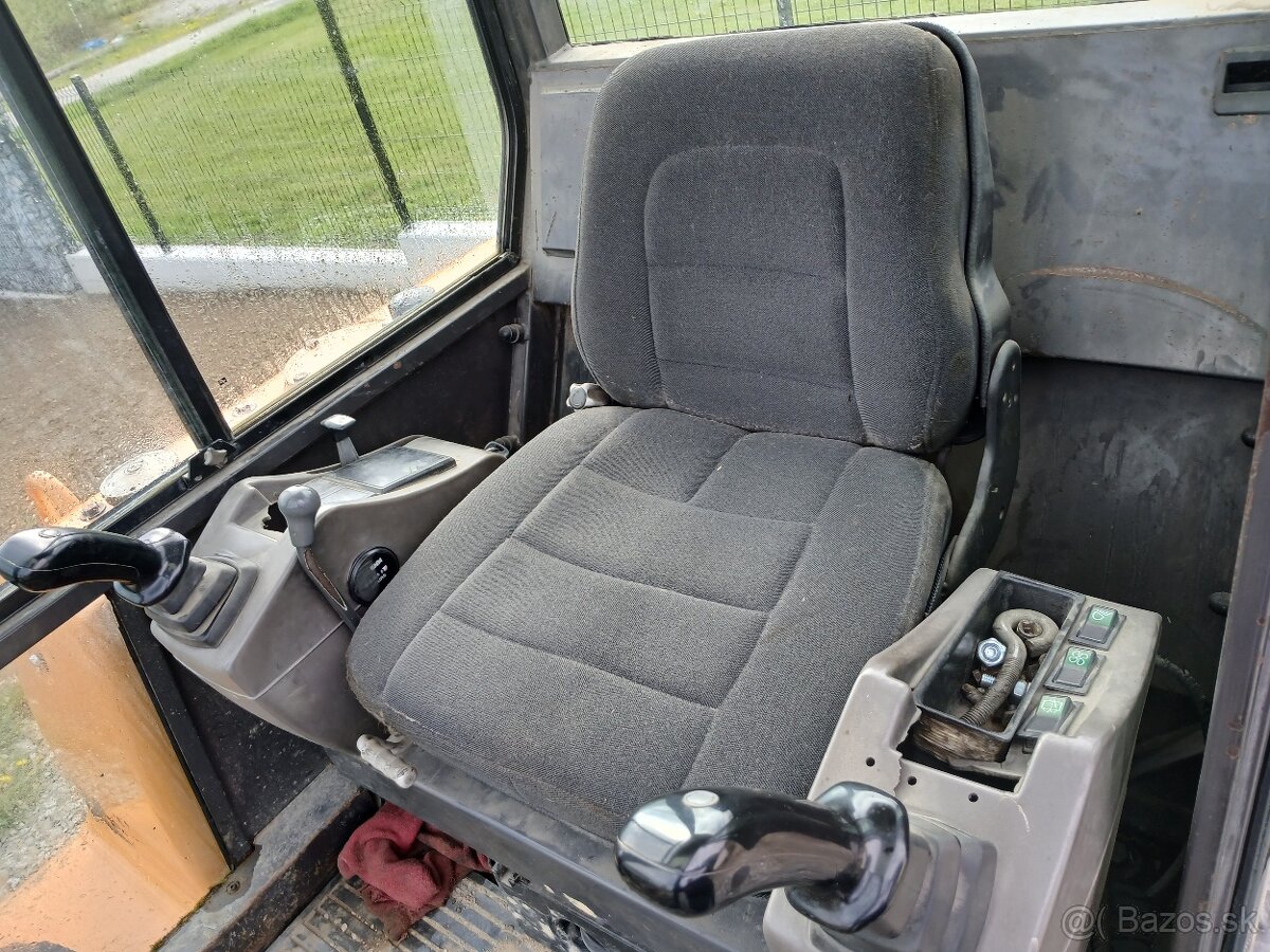 MINIBAGER BAGER RÝPADLO CASE CX28 2800KG - 7