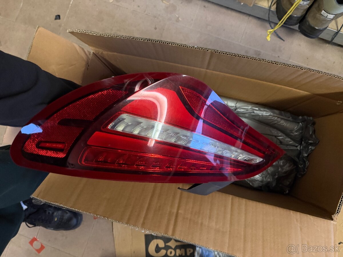 Zadné svetla - 7