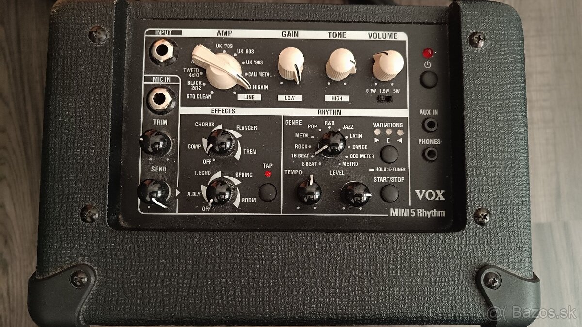 Predám gitarový set – Cort + Ibanez + Vox kombo + príslušens - 7