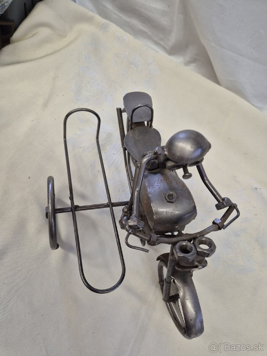 Predam retro telefon a stojan na flase - 7