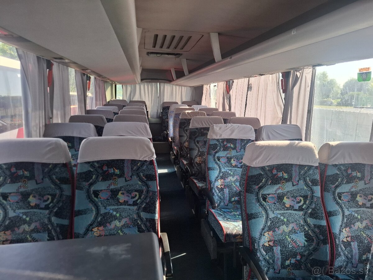 Man Lion's Coach R08 - 7