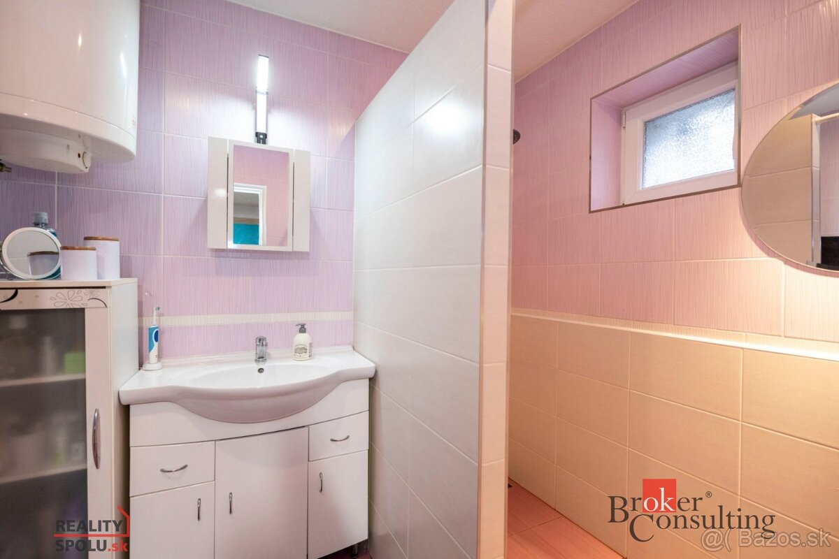 Prenájom 2 izbový dom v obci Divín - 7