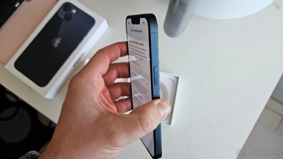 Apple iPhone 13 tmavý 128GB - 7