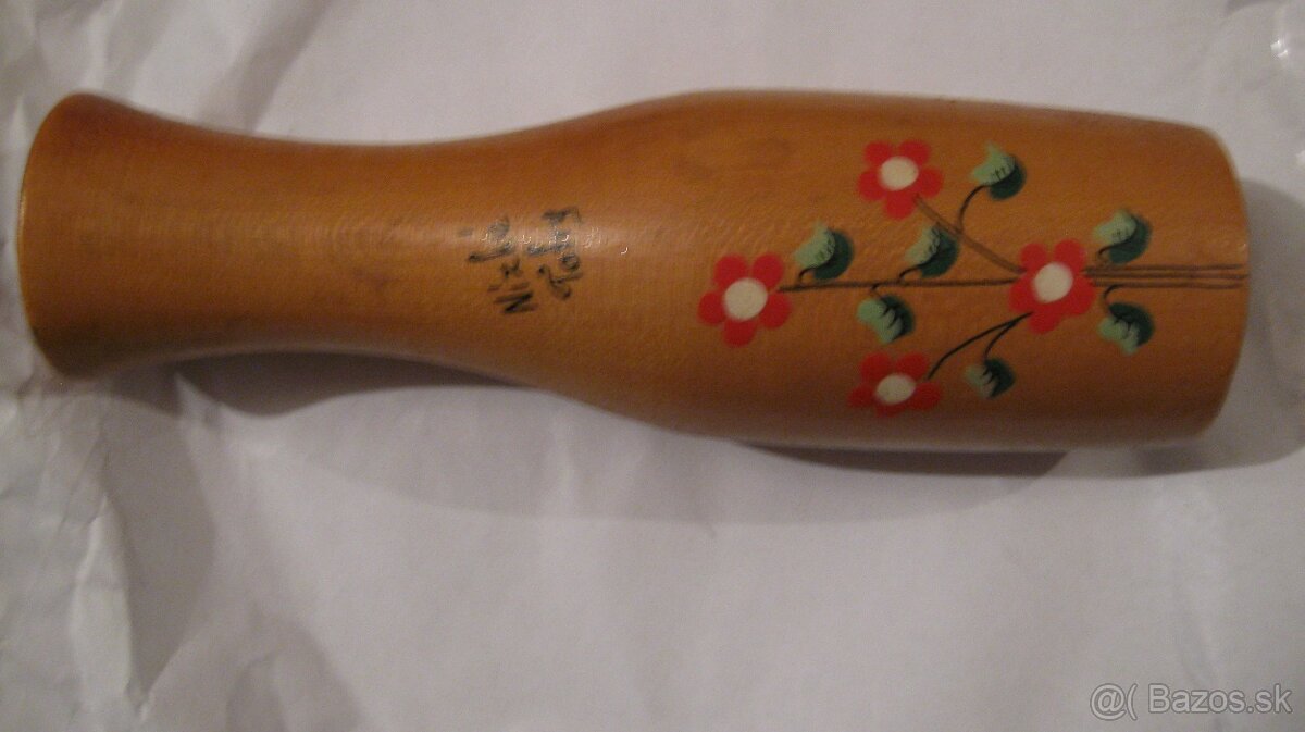 nádoby, vázy a iuné - 7