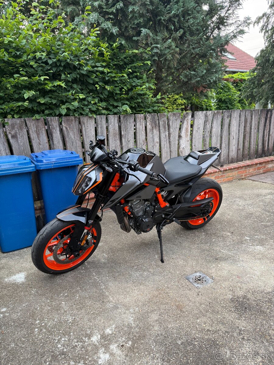 KTM DUKE 890 R (lowside) - 7