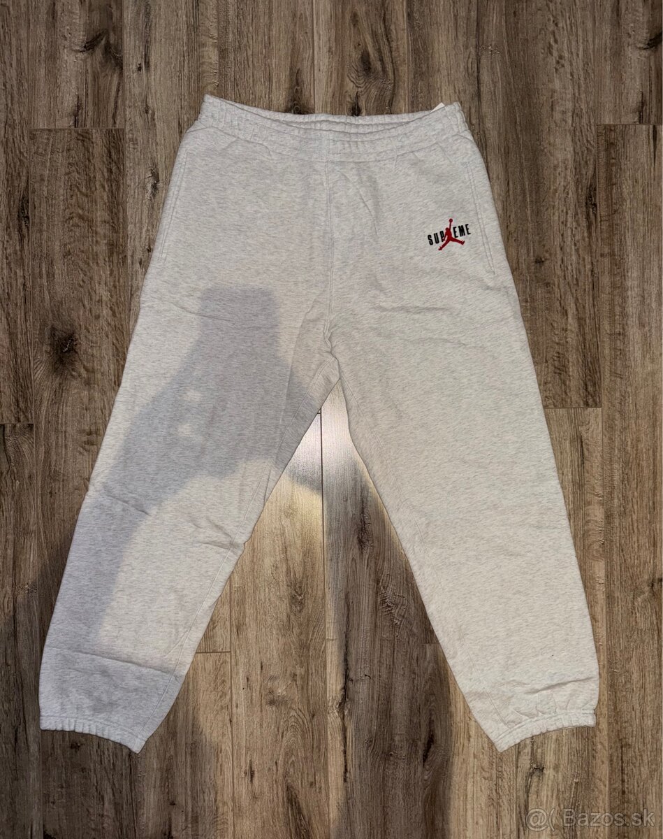 Supreme x Jordan suprava - 7