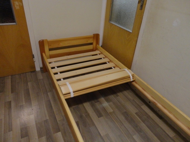 Drevená Posteľ + madrac - jednolôžková - 7