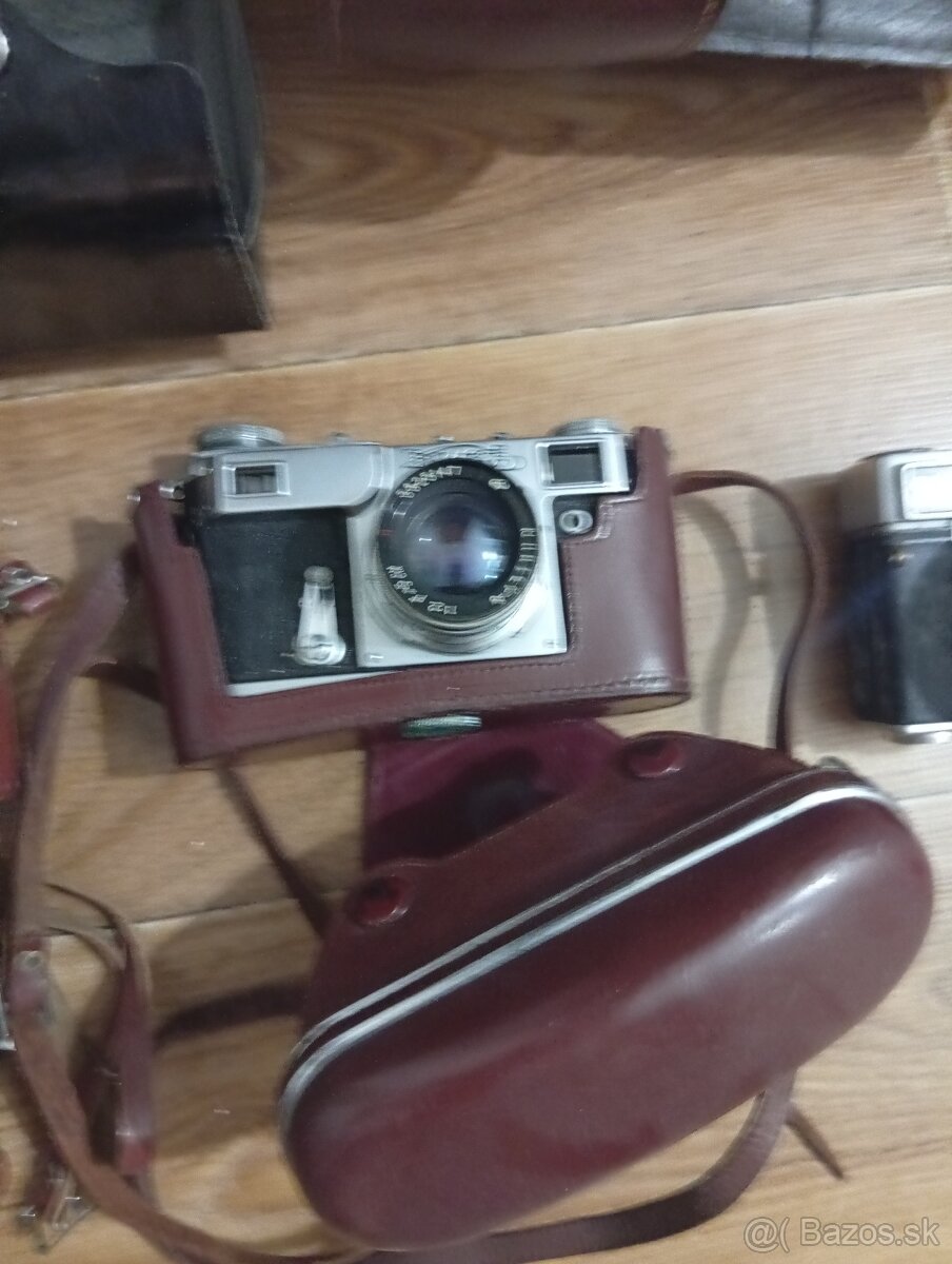 Predám tychto 10 fotoaparátu - 7