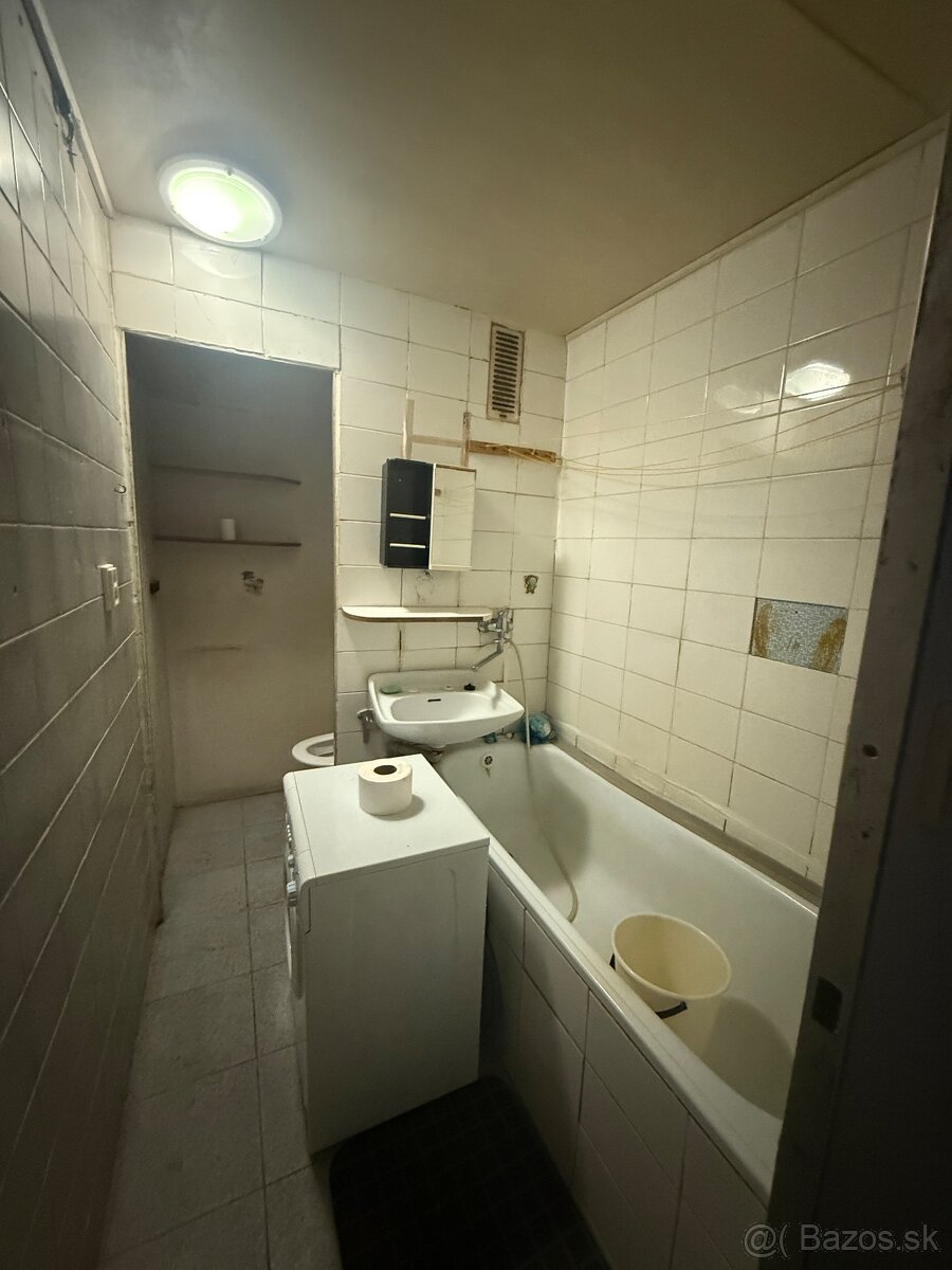 1 izbovy - Hospodárska 94 - Pôvodny stav - 7