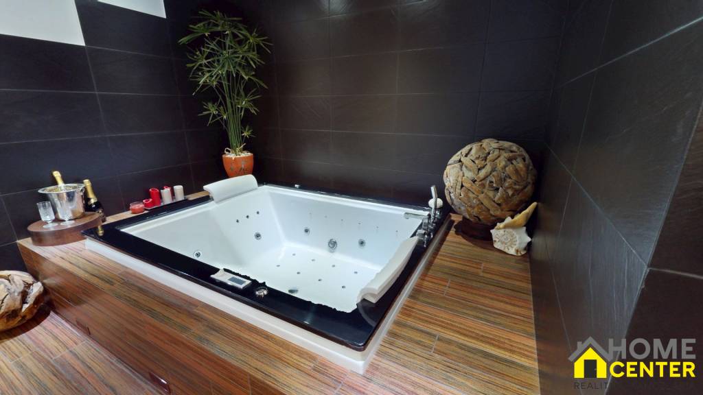 PREDAJ : RODINNÝ DOM, KOMÁRNO - 7