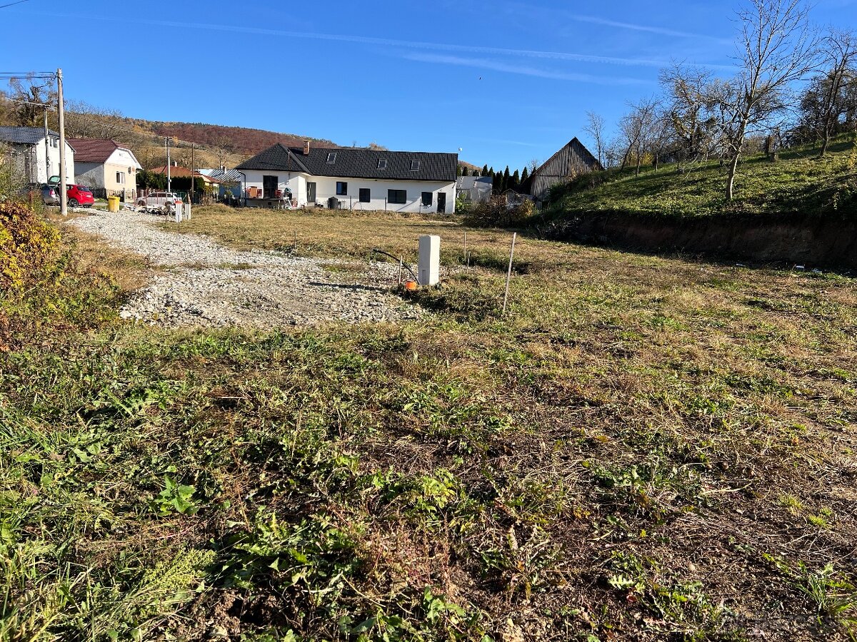 Ďurďoš, 3x st.pozemok s Is - 7