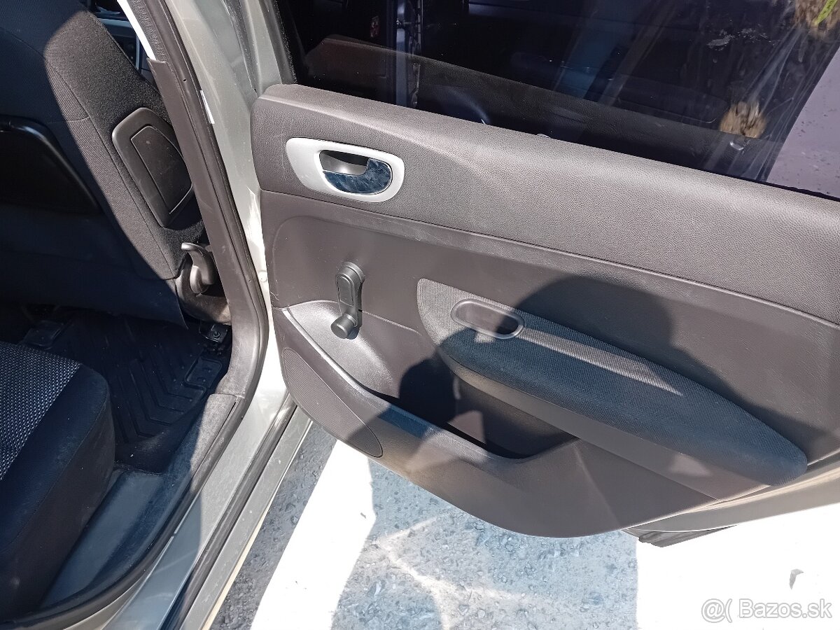 Predám Peugeot 307 sw - 7