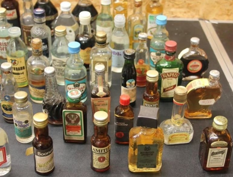 71 x MINI-flaštičky - zberateľský alkohol - 7
