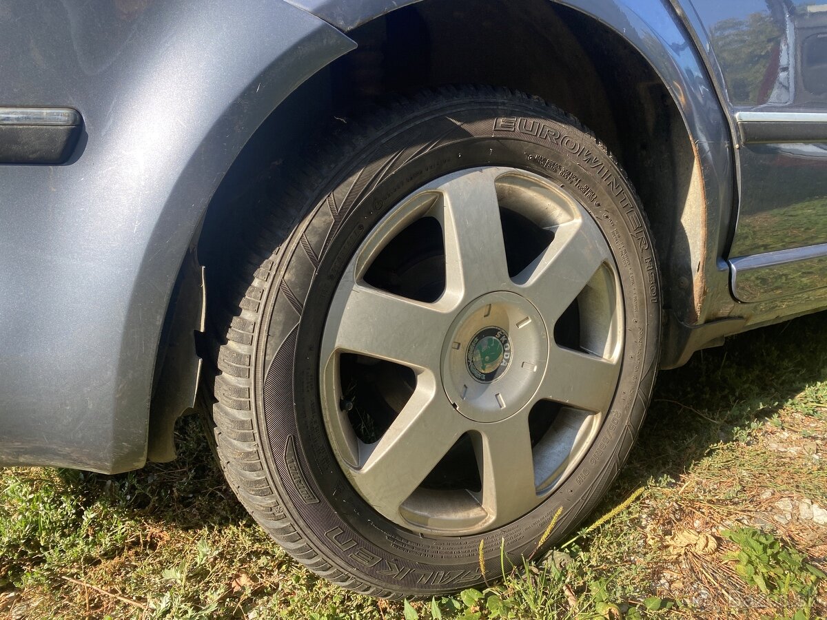 Rozpredam Škoda Superb 1 - 7