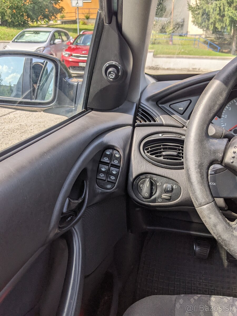 Ford Focus Kombi - spoľahlivé rodinné auto - 7