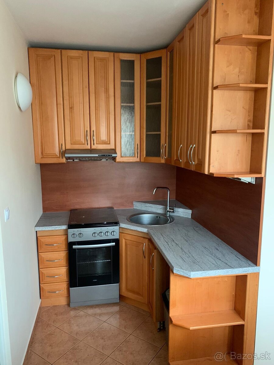 Kompletne prerobený 2-izbový byt 62m² s balkónom Fončorda - Więcej