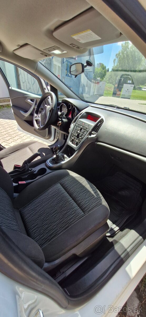 Opel Astra J 1.4 74kw - 7