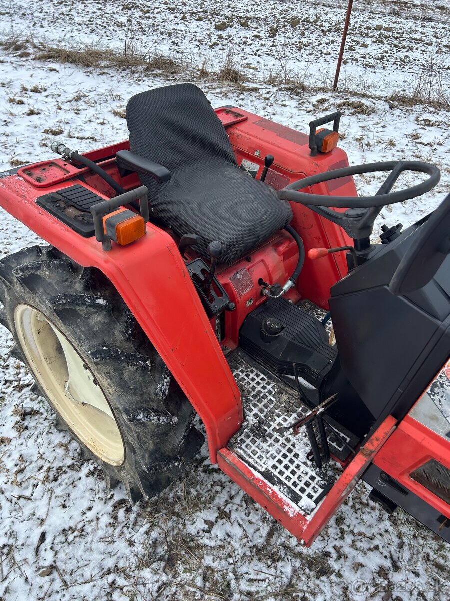 Predám Yanmar f18 d - 7