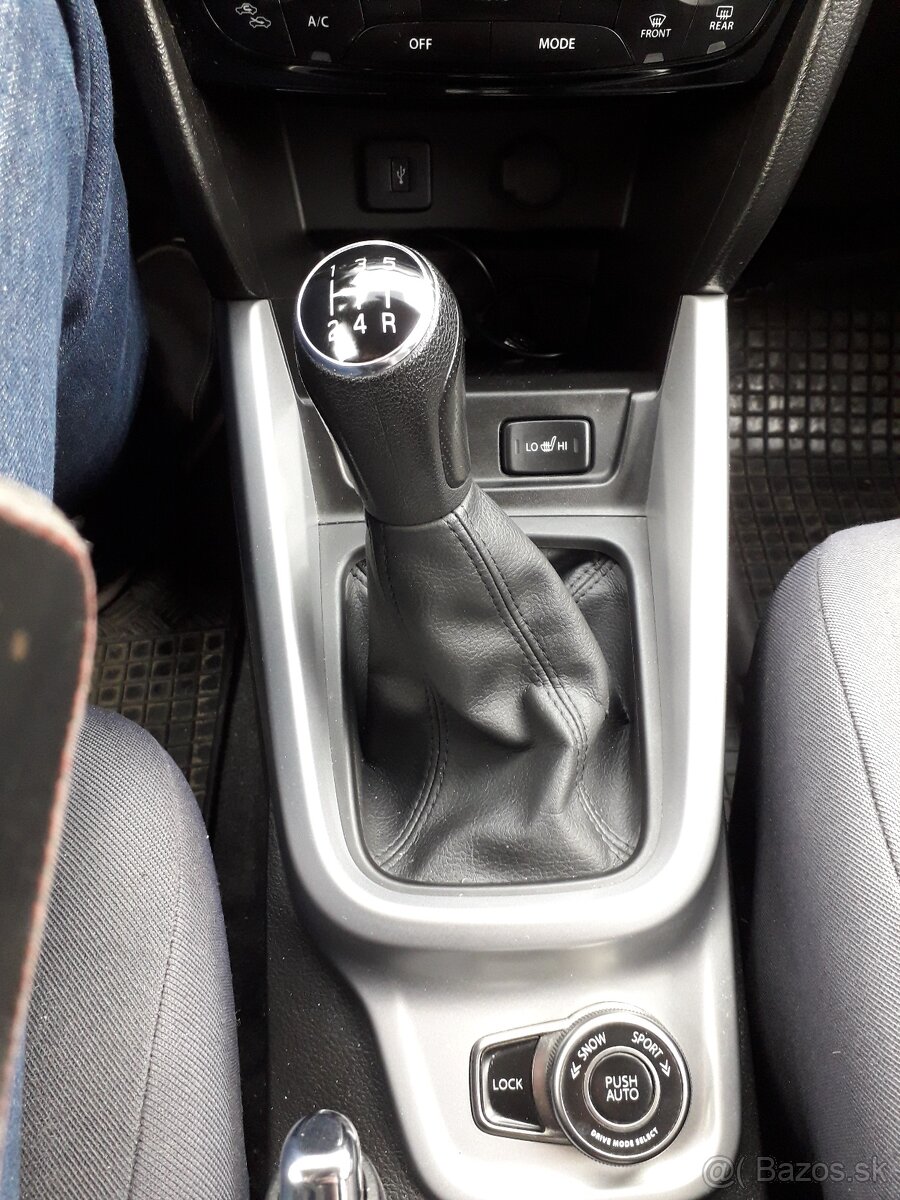 Suzuki Vitara 1.6 benzín 4x4 - 7