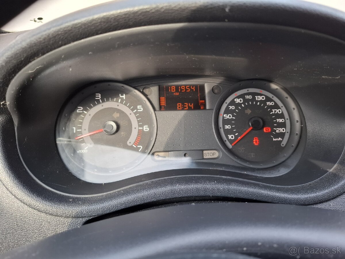 Renault clio 3 1.2i - 7