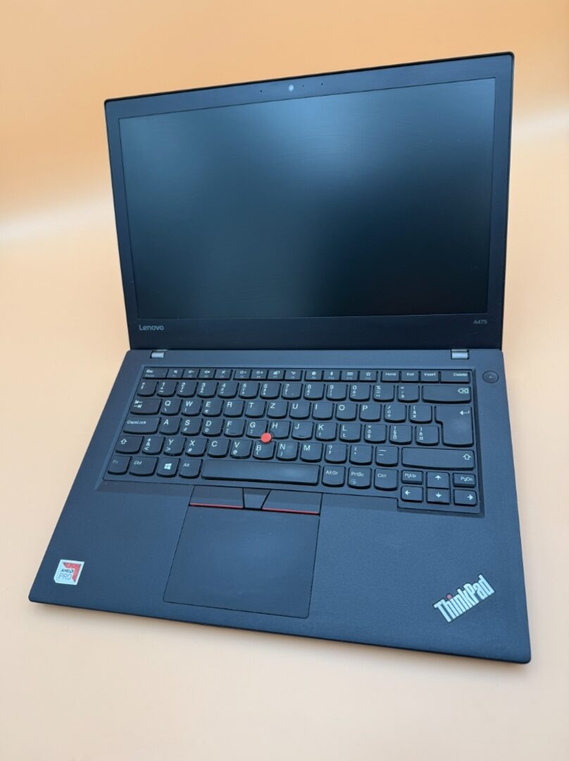 Notebook Lenovo A475 / AMD A12 / 8GB RAM / HDD / Windows 7 - 7