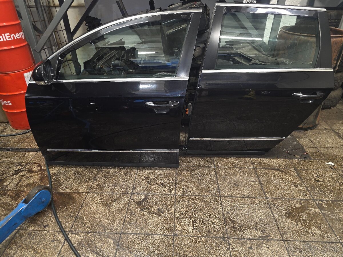Dvere passat b6 combi čierne - 7