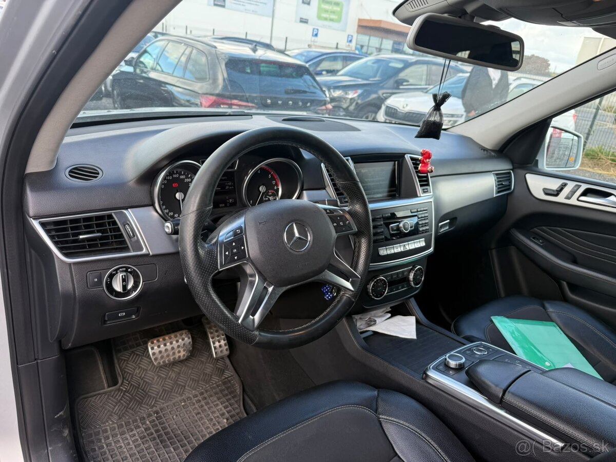 Mercedes-Benz ML 350 BlueTec 4MATIC - 7