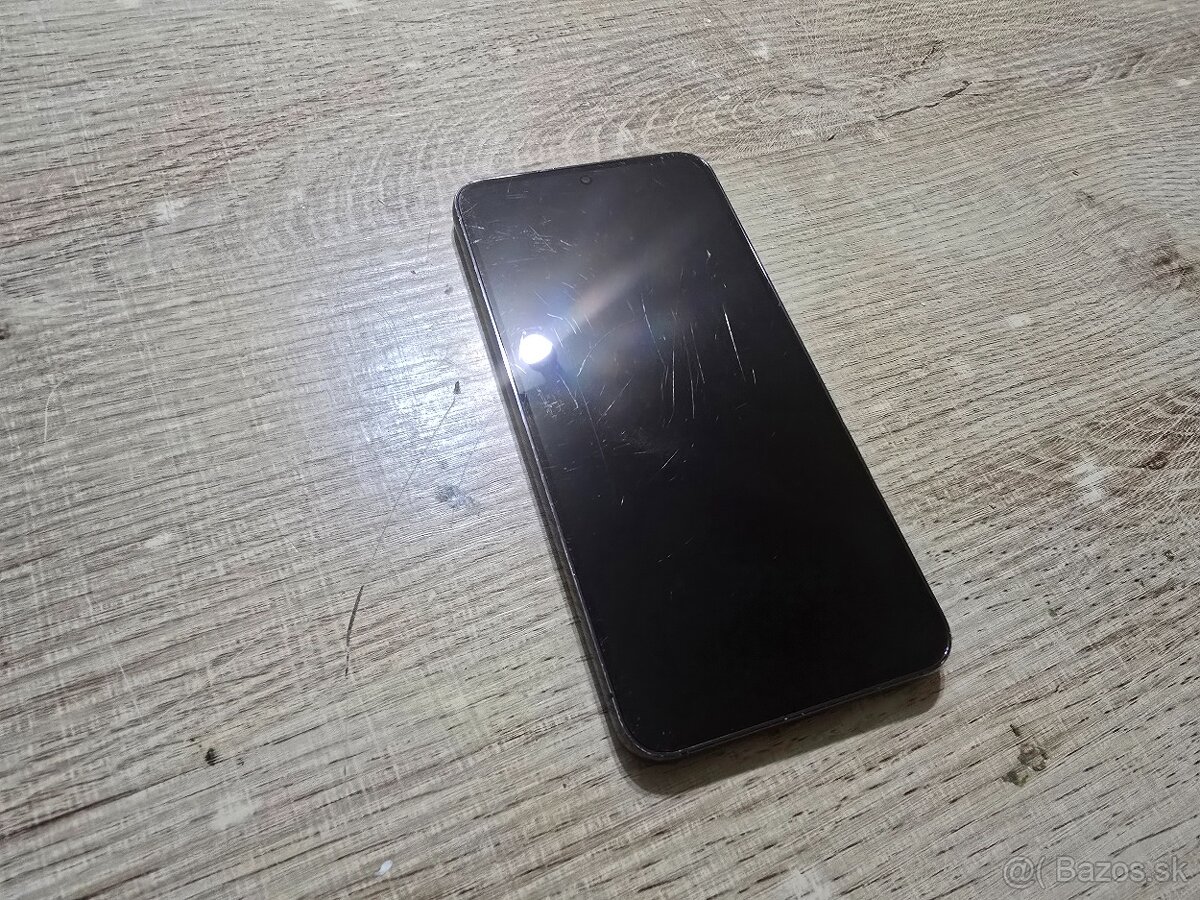 Samsung S23 256gb plnefunkcny ale displej ma vela skrabancov - 7
