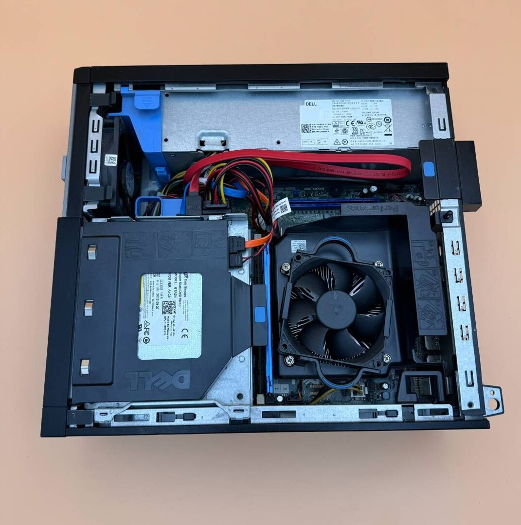 Počítač Dell 9020.Intel Pentium 2x3,20GHz.8gb ram.240g SSD - 7